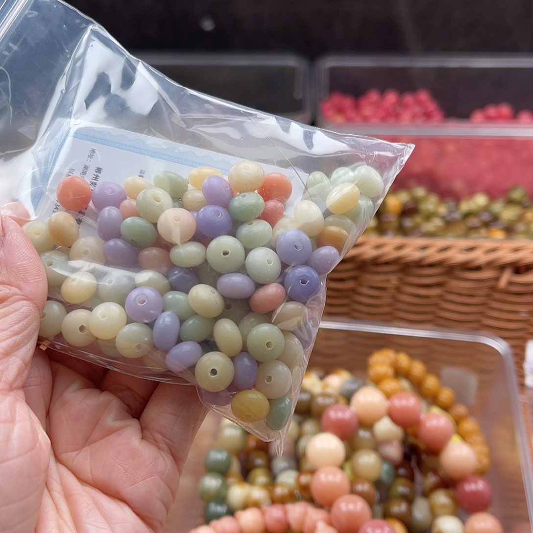 白玉菩提吊坠Q/9mm/80颗锅底