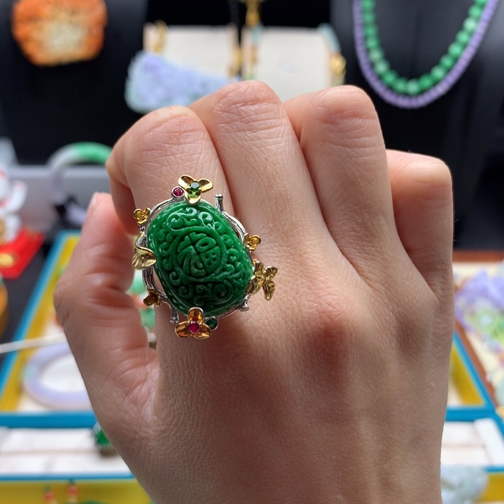 翡翠戒指未镶嵌翡翠戒指