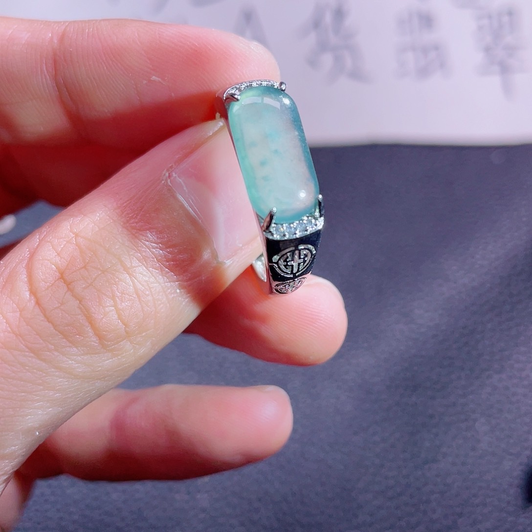 翡翠颈饰未镶嵌999999999