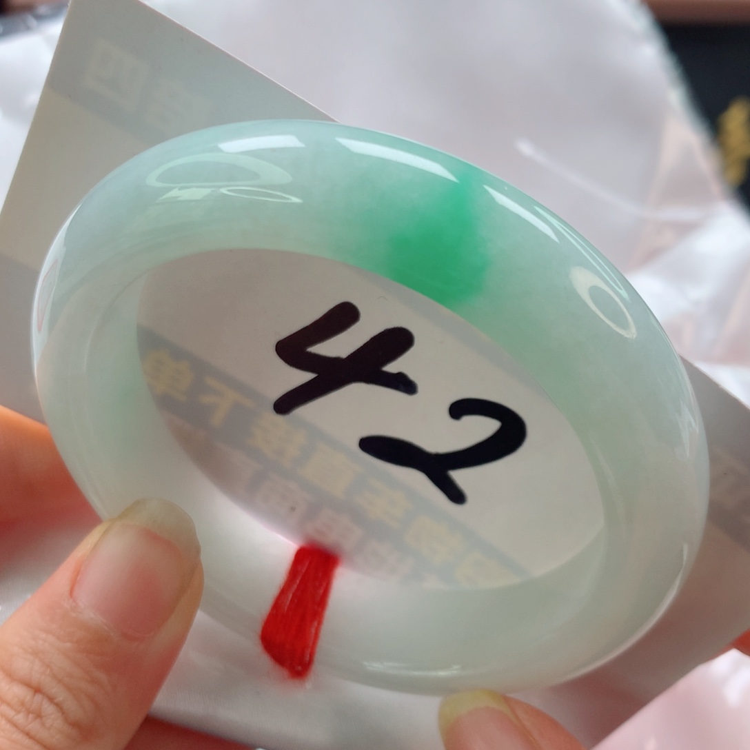 未镶嵌手镯翡翠一抹阳绿