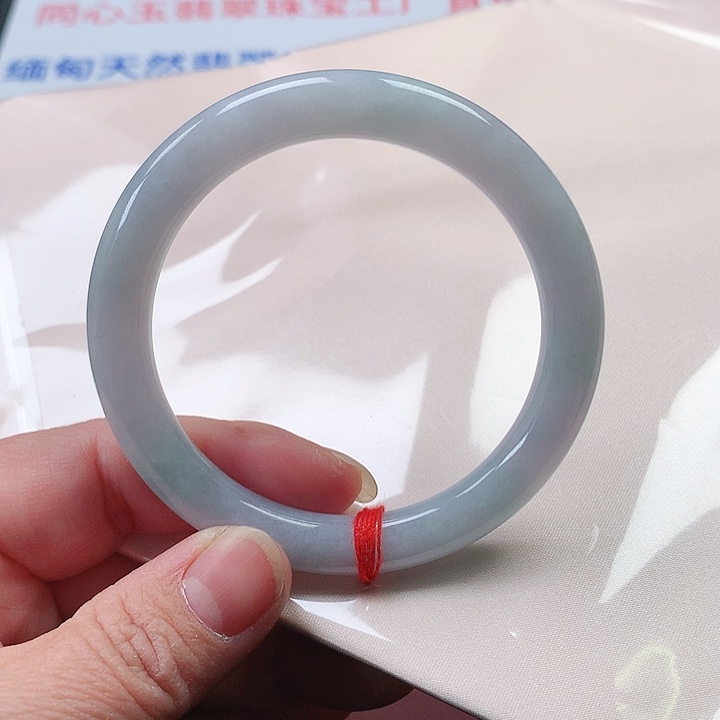 翡翠手镯未镶嵌翡翠090