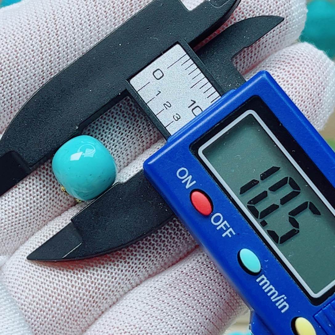 绿松石未镶嵌珠宝