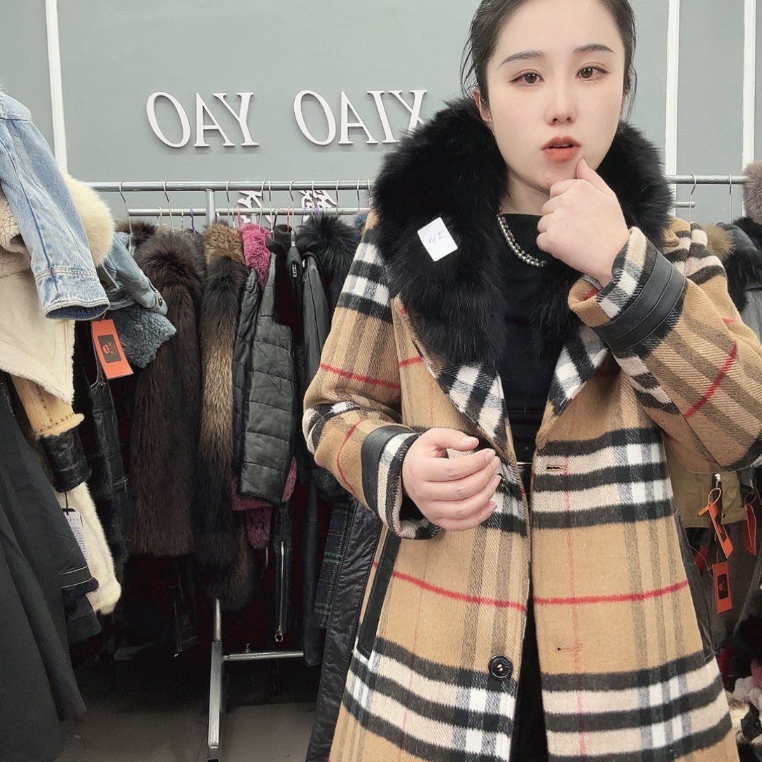 姚小妖家高端皮草