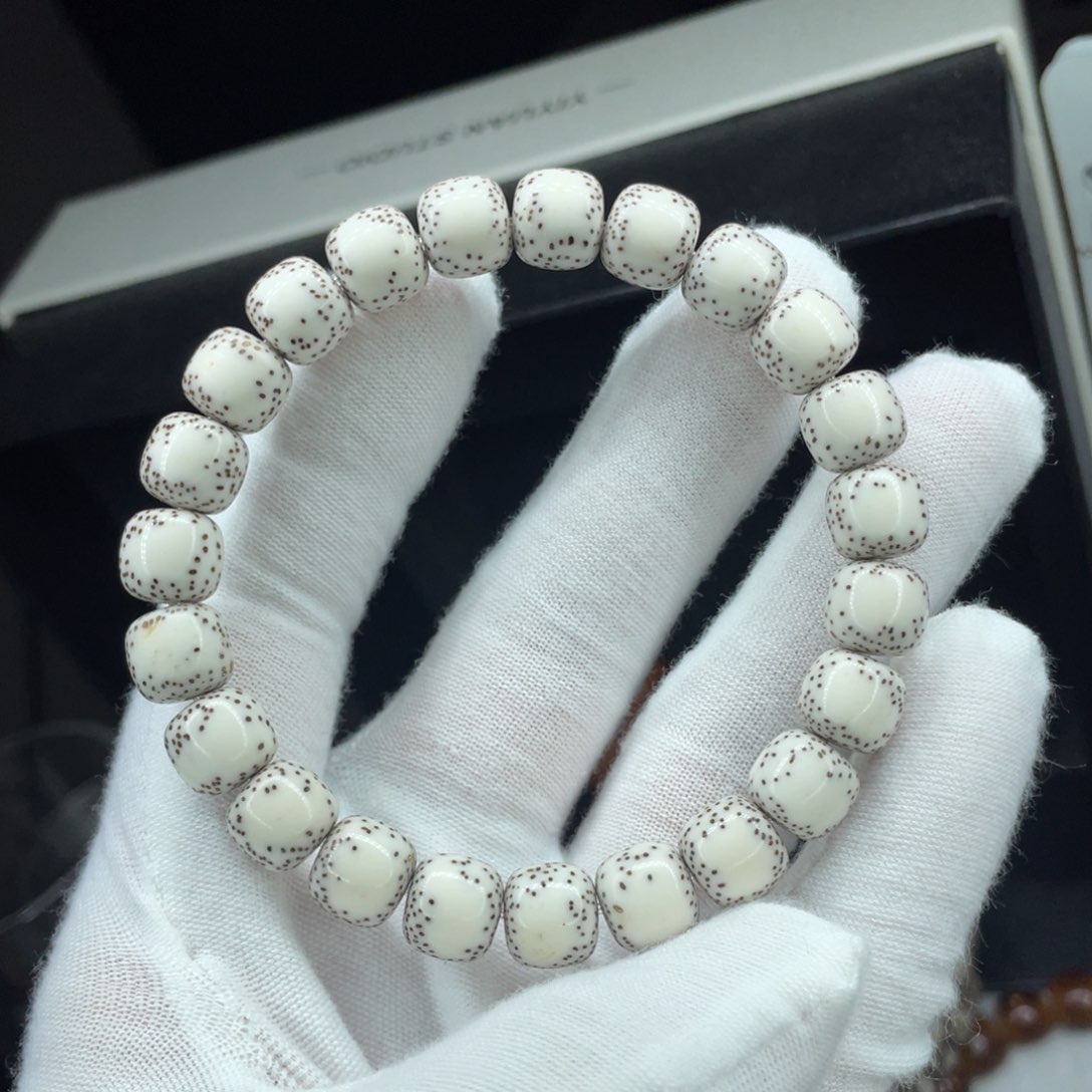 星月菩提手串特价10.9双留白