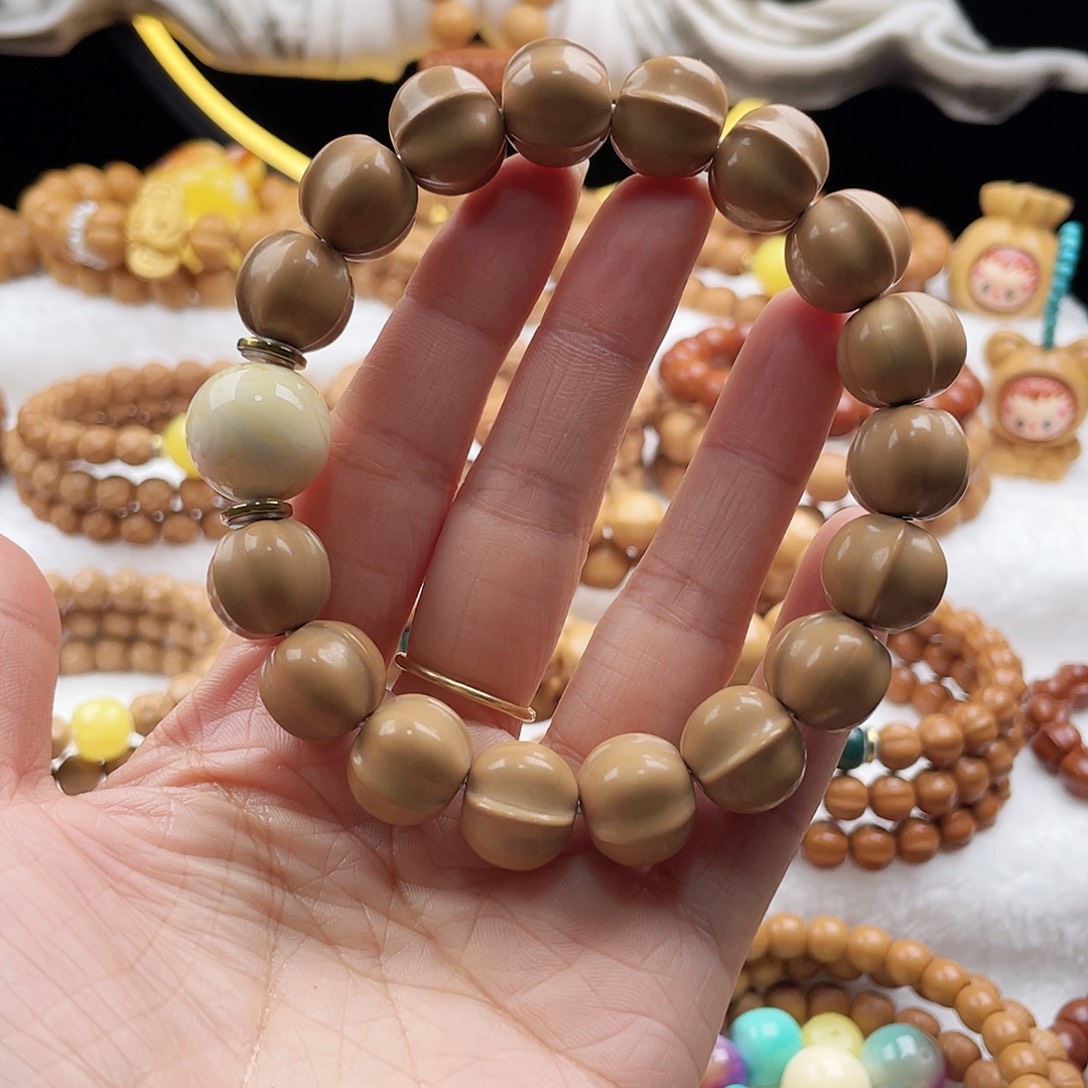 狗***吊坠猴头核桃鲨鱼