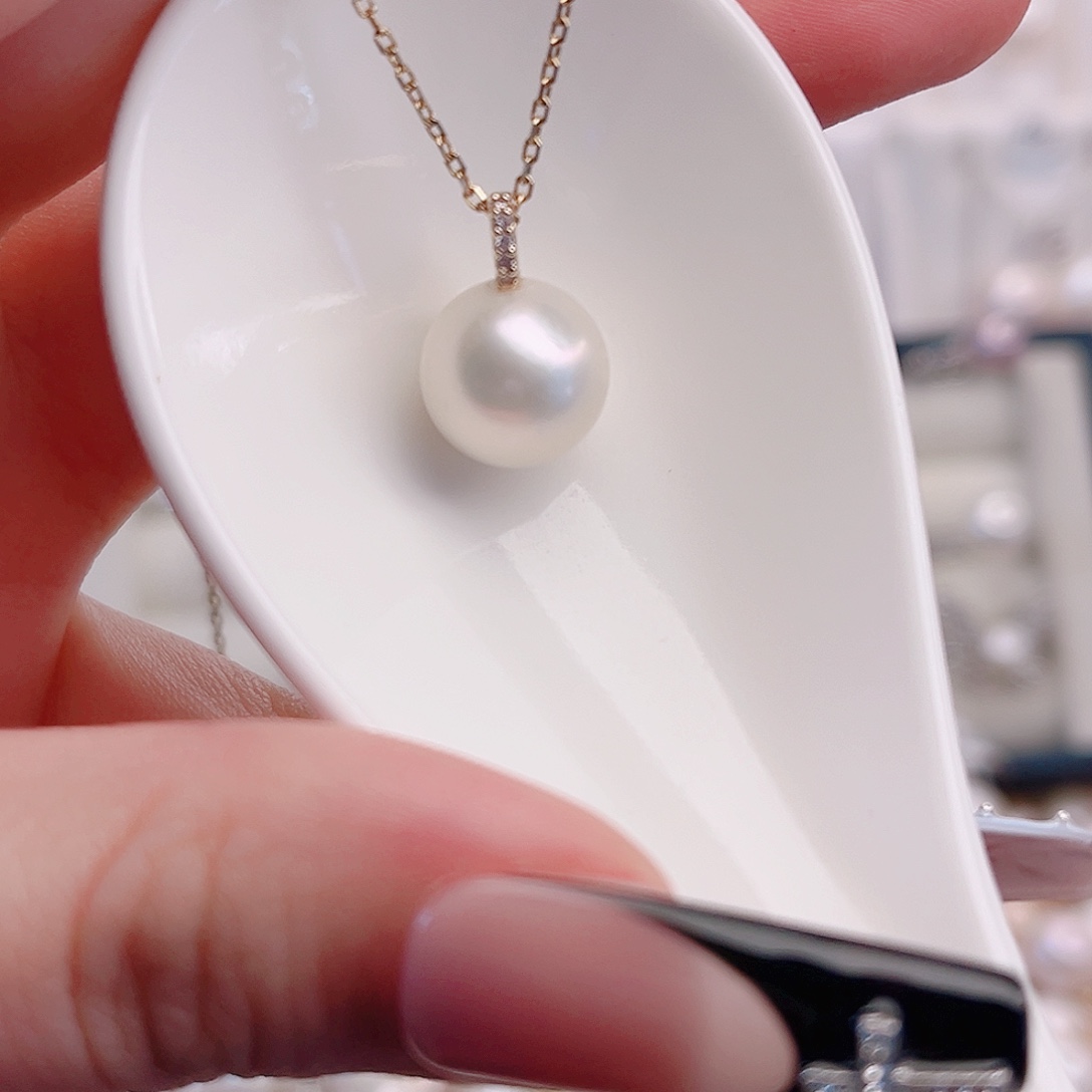 淡水珍珠吊坠(赠链)未镶嵌