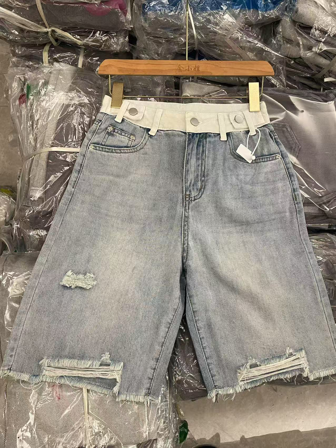 025#港风五分裤8022#（扣眼已开介意勿拍）偏大一码