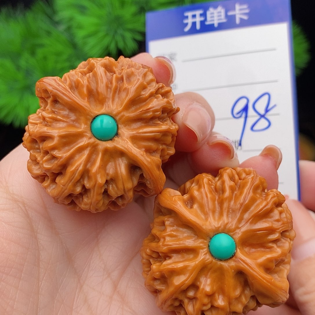 文玩核桃把件43宫灯98