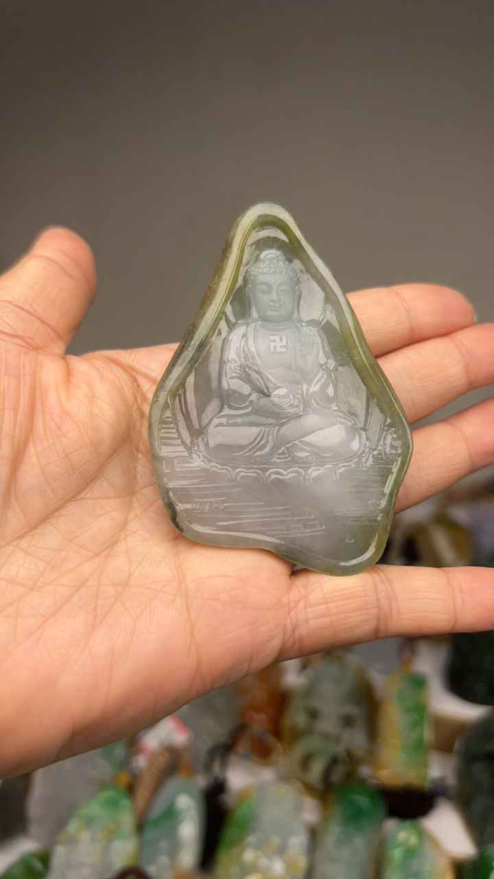 天然翡翠吊坠吊坠