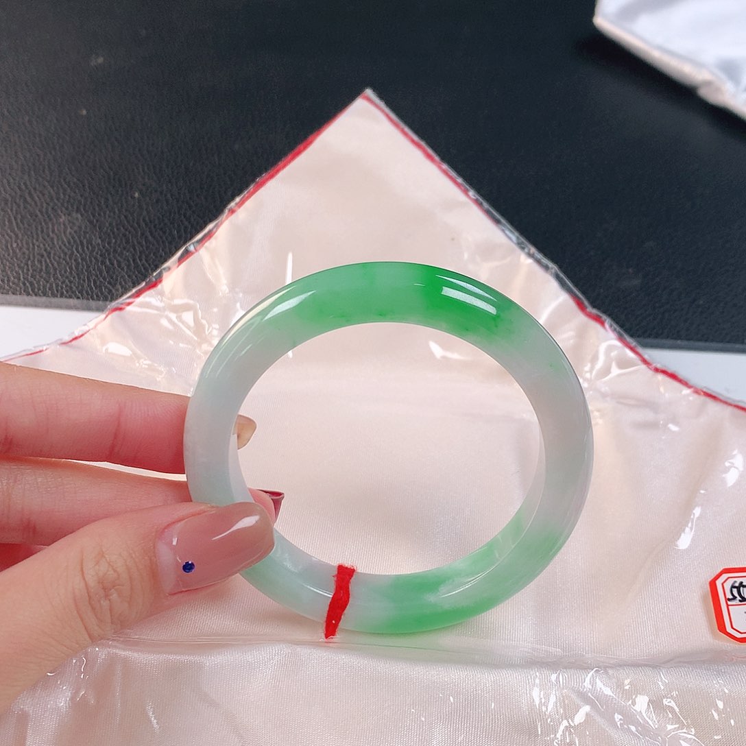 未镶嵌手镯翡翠521