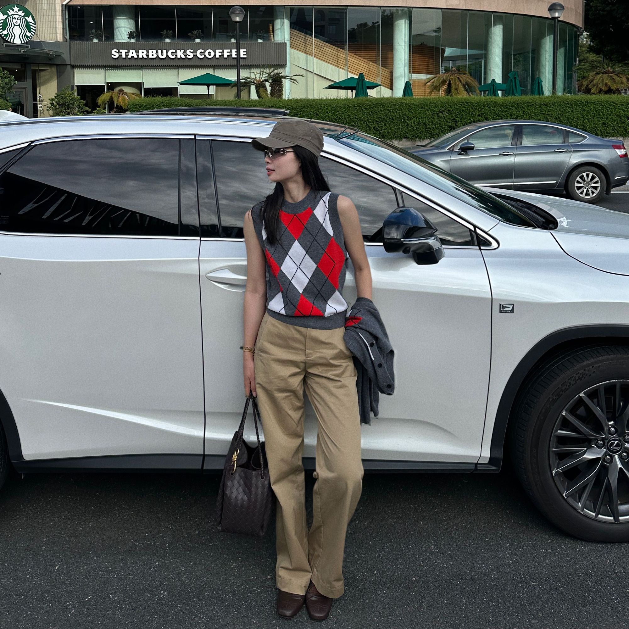 Yihouse【碳灰笔记】羊毛上衣修身显瘦菱格纹针织马甲背心女Y8150