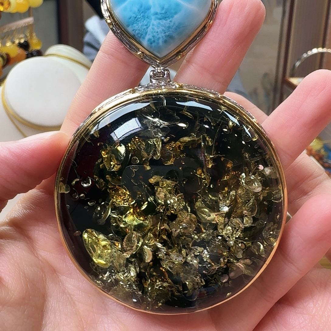 琥珀未镶嵌颈饰吊坠