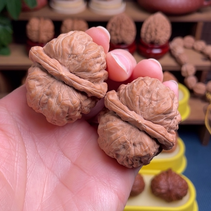 文玩核桃把件全品蛤蟆头41.5