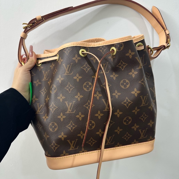 95新 LouisVuitton/路易威登 A1108/lv水桶包单肩包