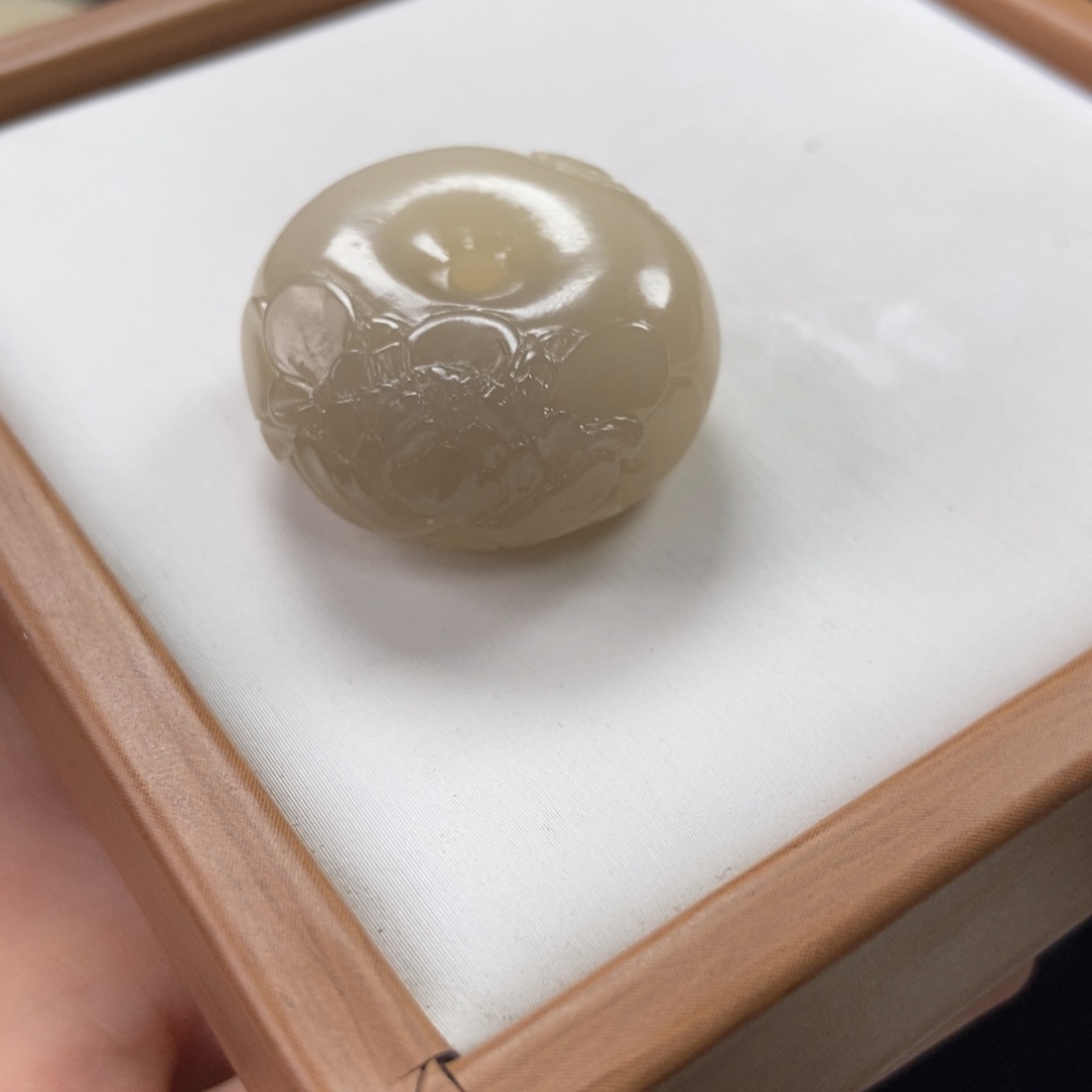 和田玉吊坠未镶嵌