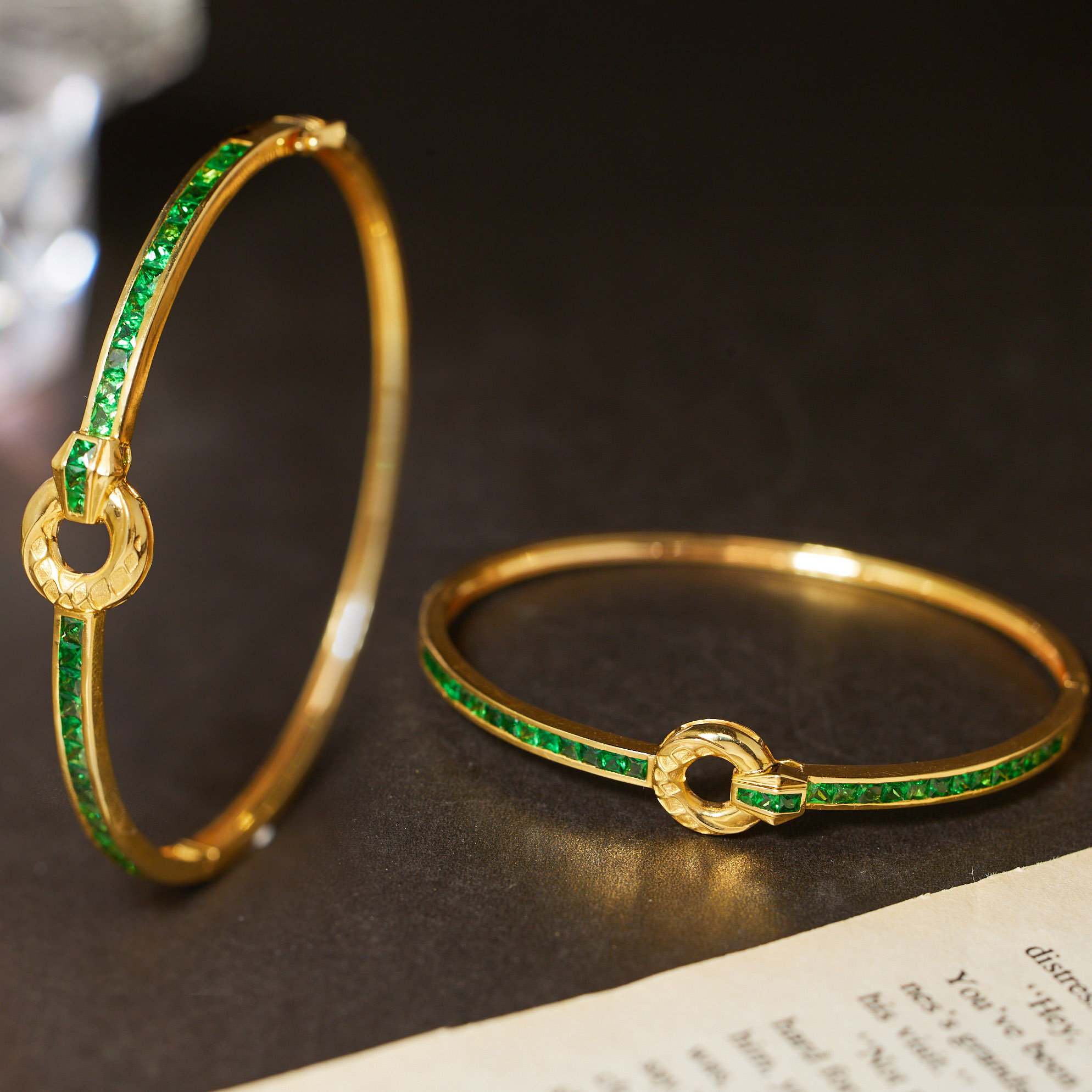 非遗好物分享【玉峰珠宝】石榴石沙弗莱手镯18K金（多样性发一）U9912