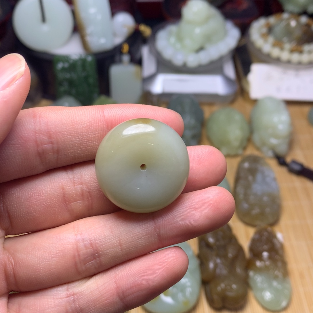 和田玉未镶嵌挂件