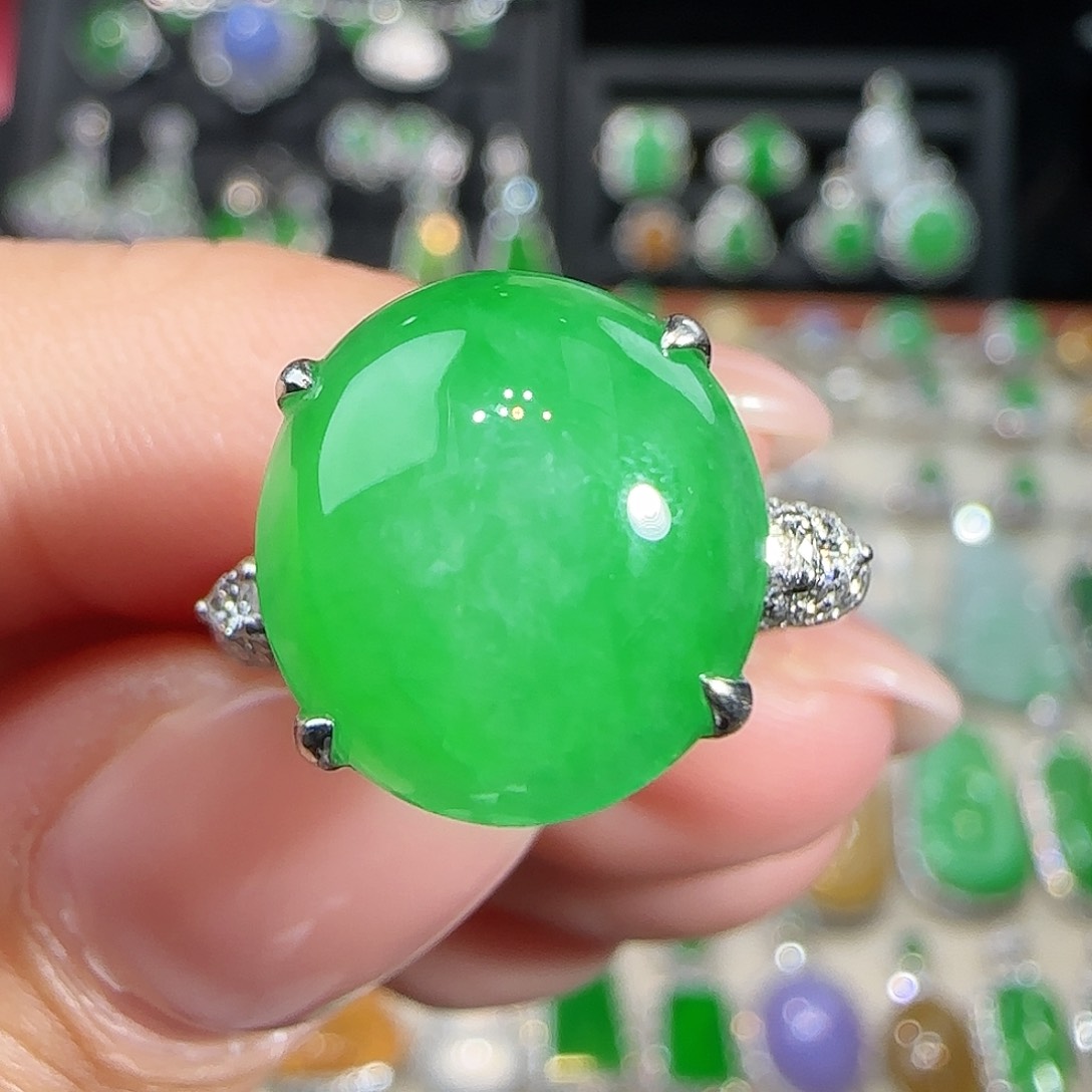 翡翠吊坠(不含链)18K金镶嵌