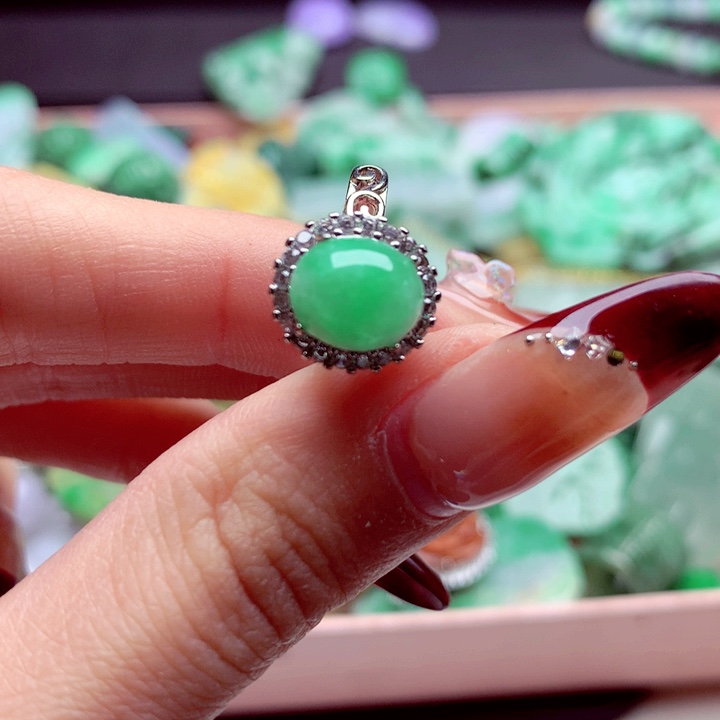 翡翠未镶嵌吊坠(不含链)