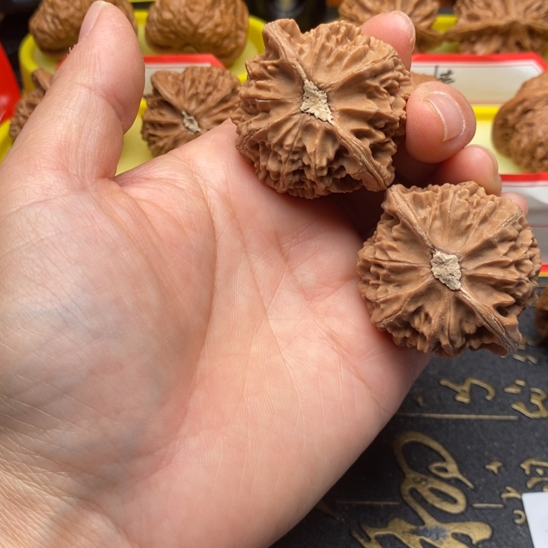 _***9文玩核桃吊坠宫灯