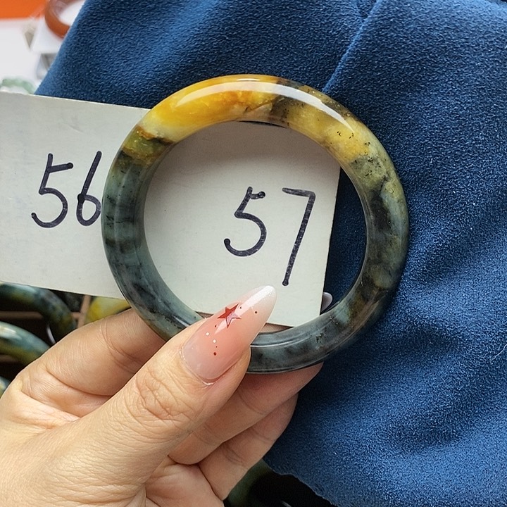 蛇纹石玉手镯合金