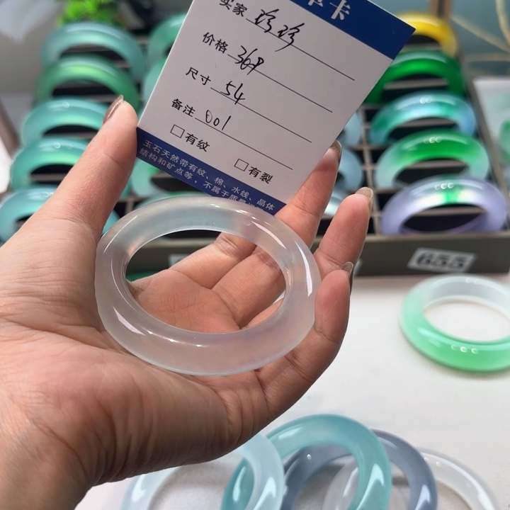 玉珍*时尚飘花手镯001