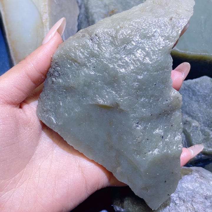 和田玉未镶嵌珠宝半成品