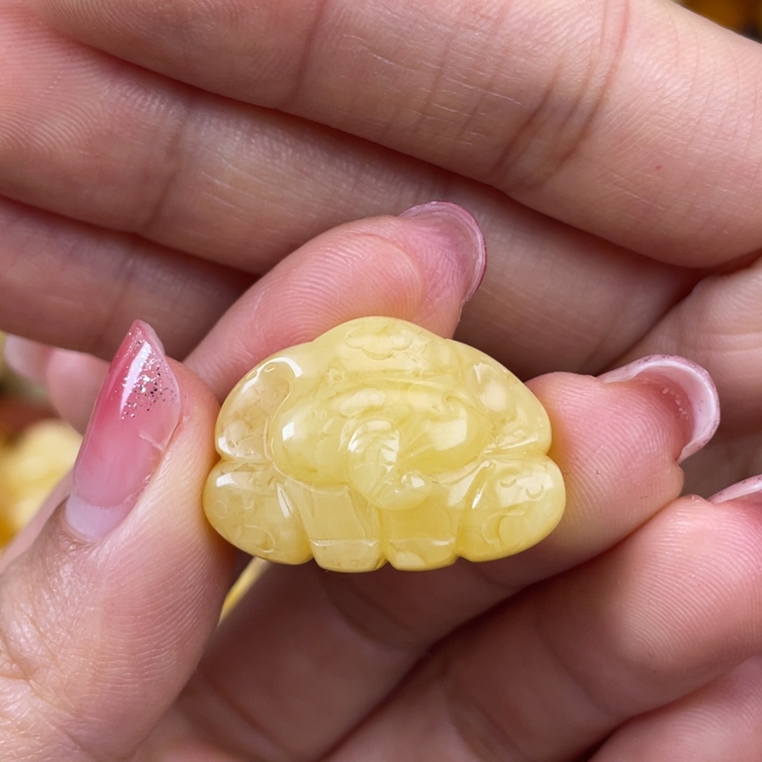 琥珀裸石未镶嵌蜜蜡