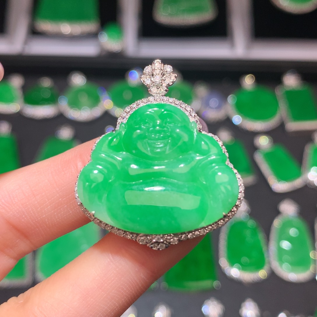 翡翠颈饰18K金镶嵌翡翠