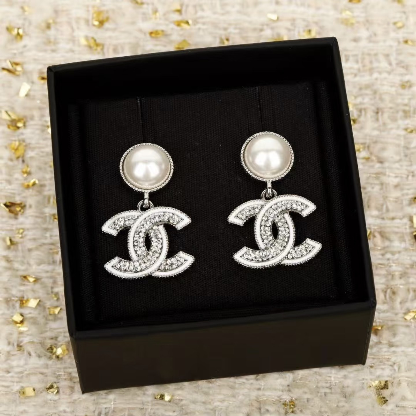 未使用 Chanel/香奈儿 白色珍珠镶钻白贝母耳环高级轻奢