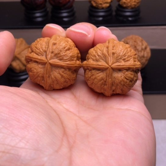 文玩核桃把件门墩四楞41