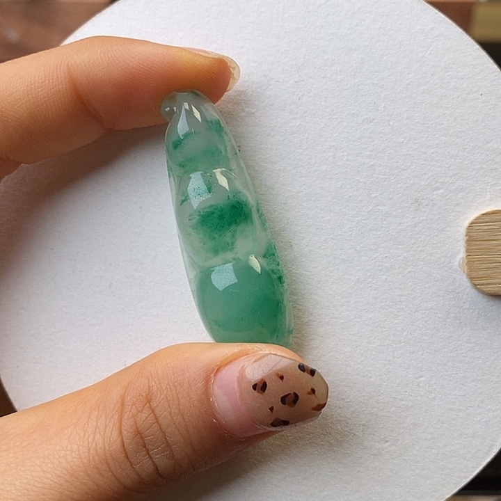 石英质玉挂件未镶嵌