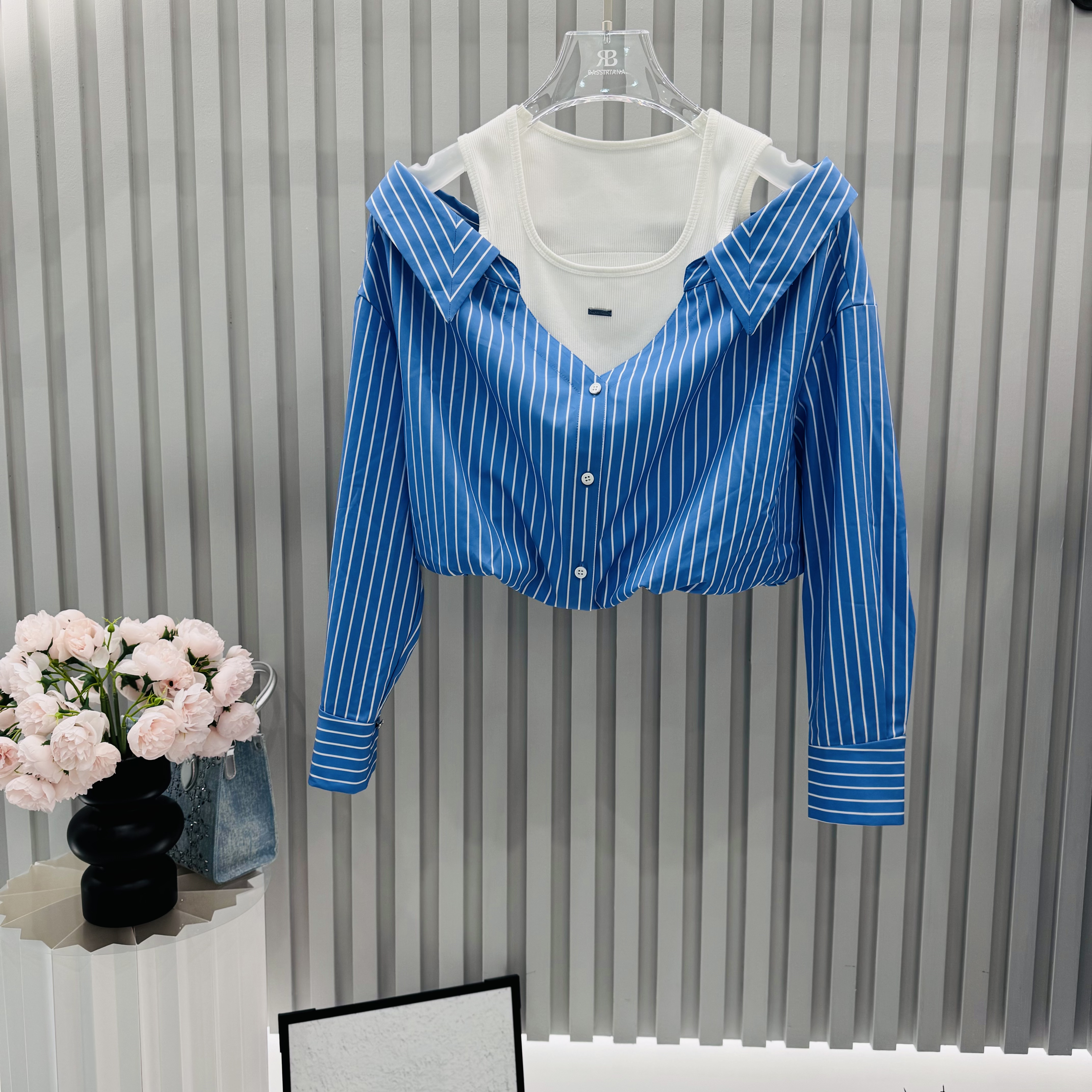 LJ【BASSIRIANA】秋季条纹衬衫女长袖宽松休闲设计感5292