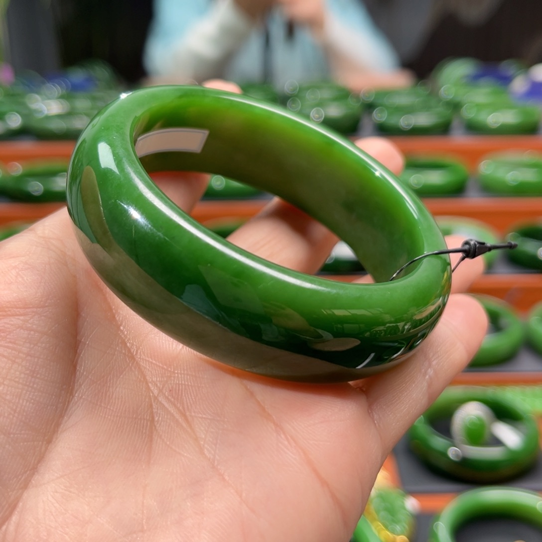 未镶嵌手镯和田玉菲**啊