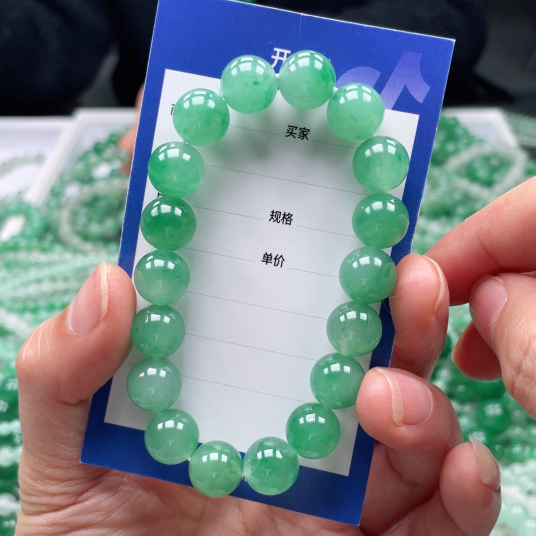 未镶嵌手串石英质玉（非洲翠）