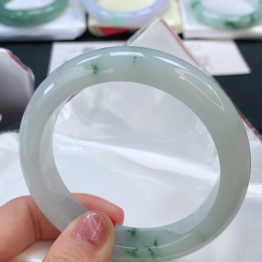翡翠手镯未镶嵌翡翠手镯56