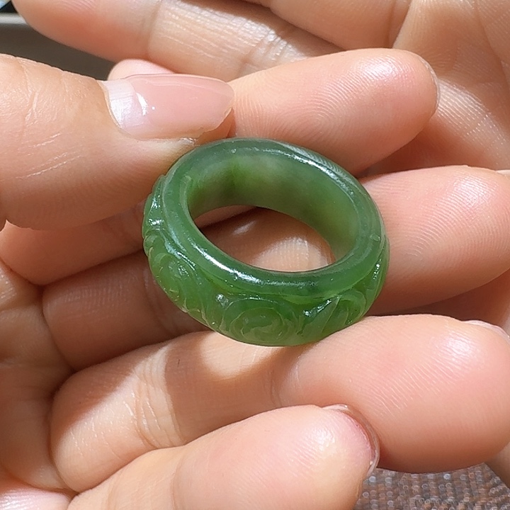 和田玉未镶嵌颈饰斯*