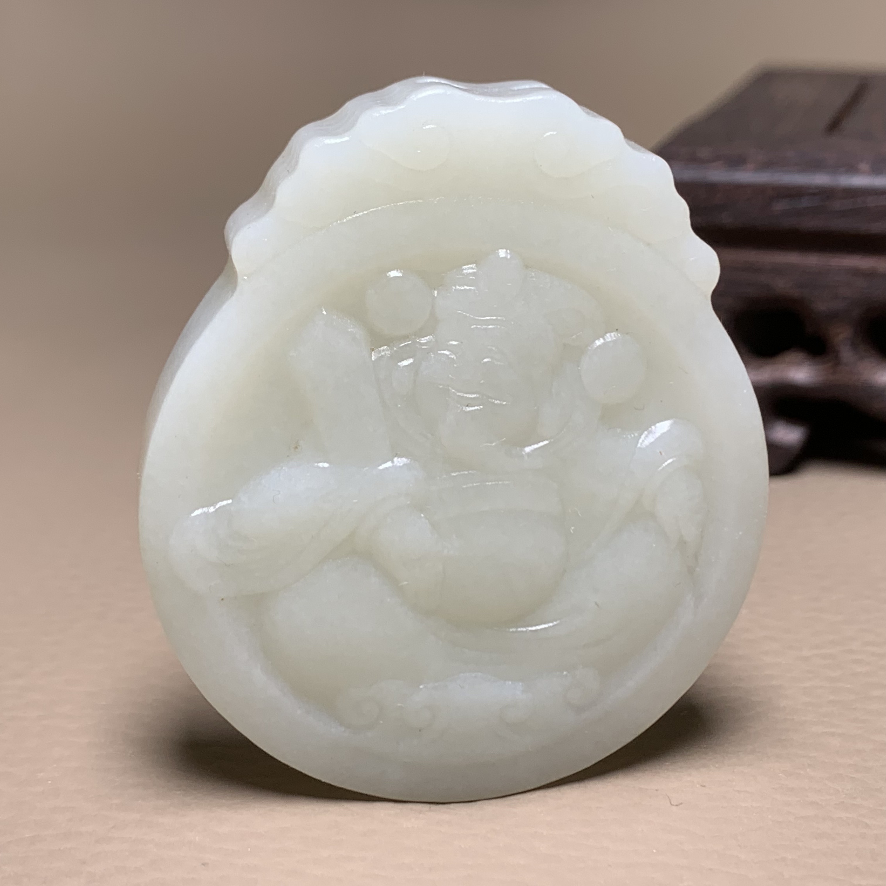 D543珠宝玉石精选和田玉牌子