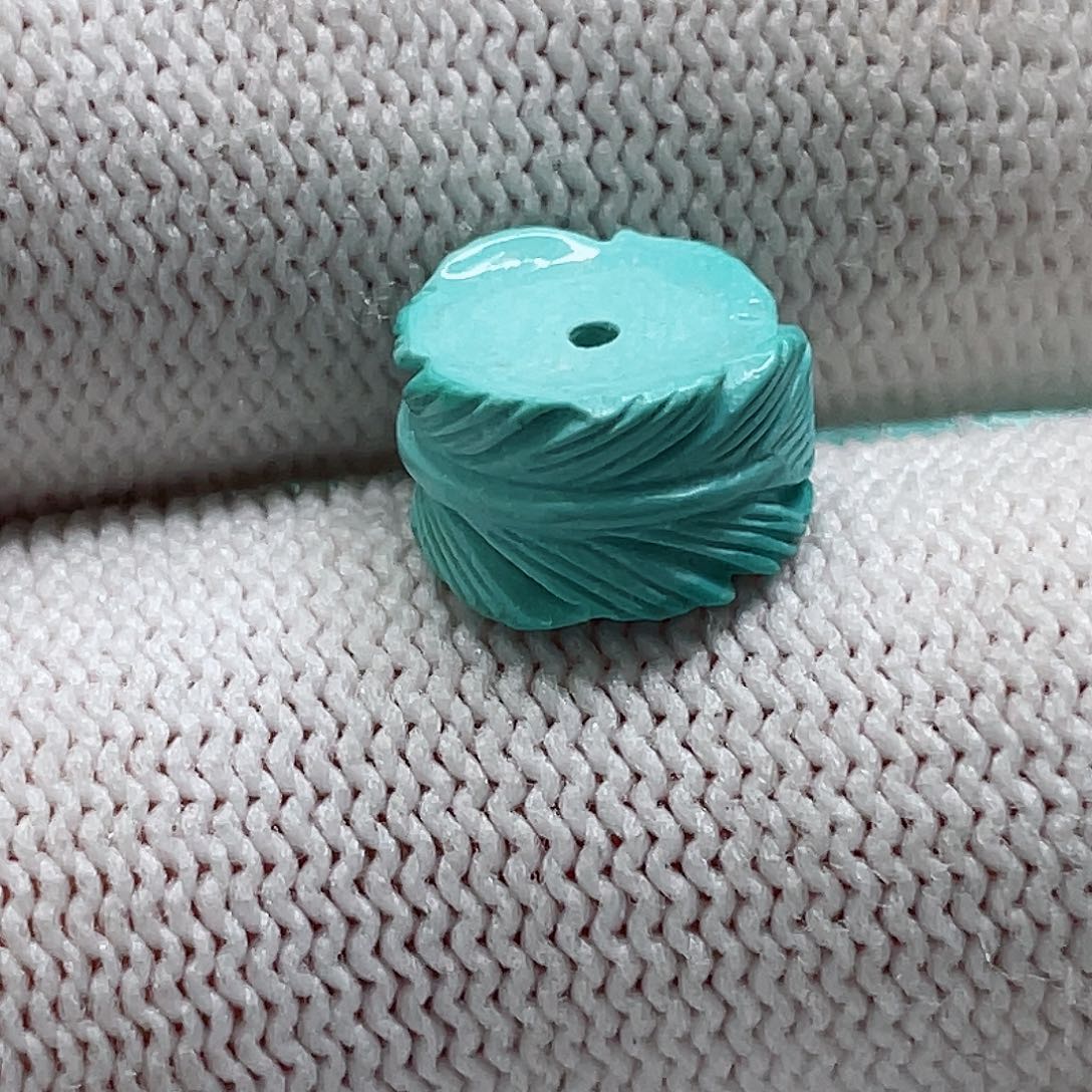 绿松石颈饰未镶嵌