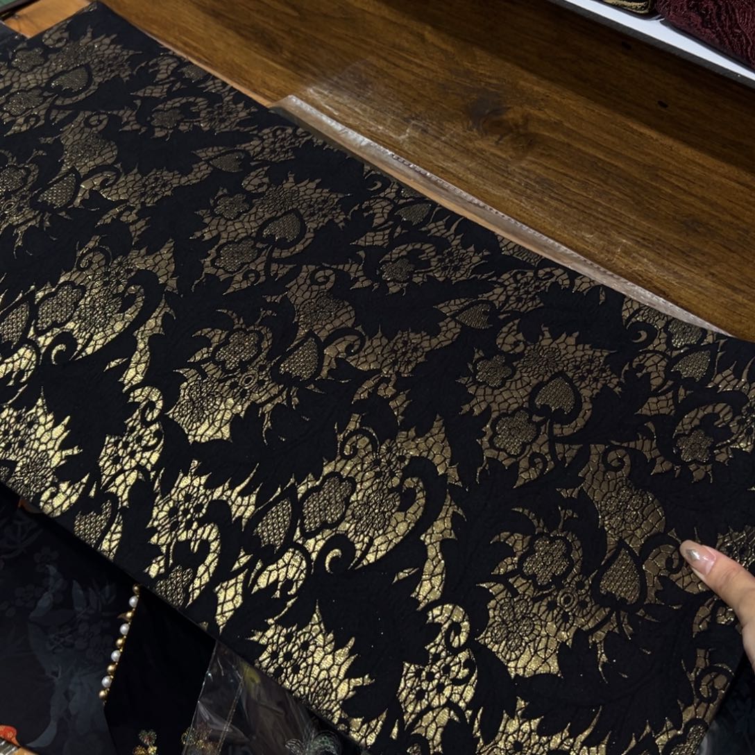 陶瓷。         陶瓷。     