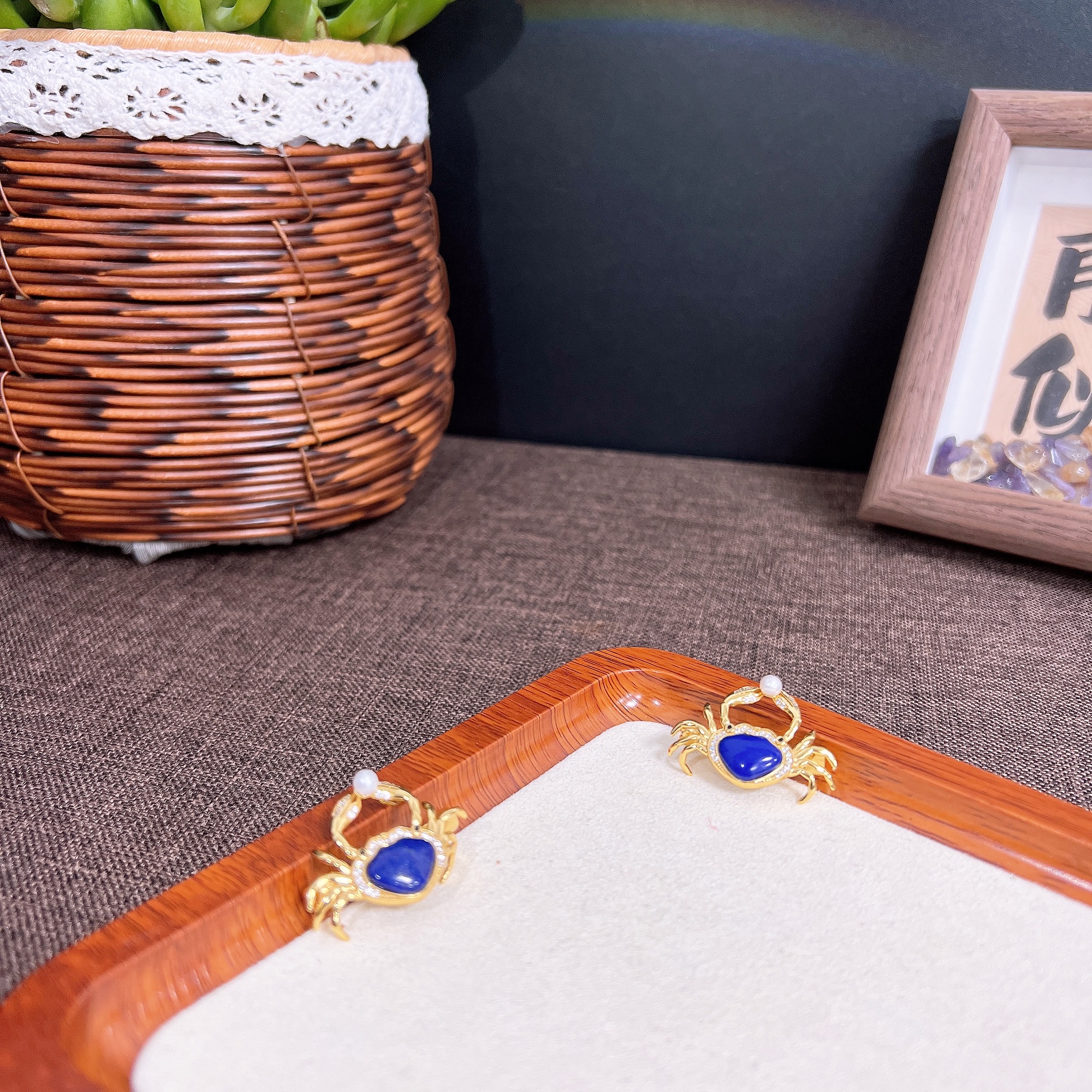 s707【横行霸道】高品种帝王青青金石胸针 多样性发一件