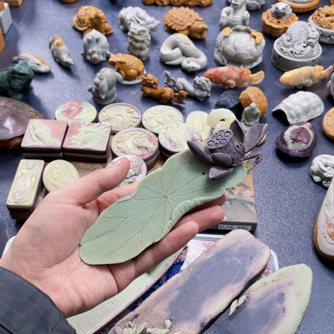 紫袍玉茶香插手工雕刻