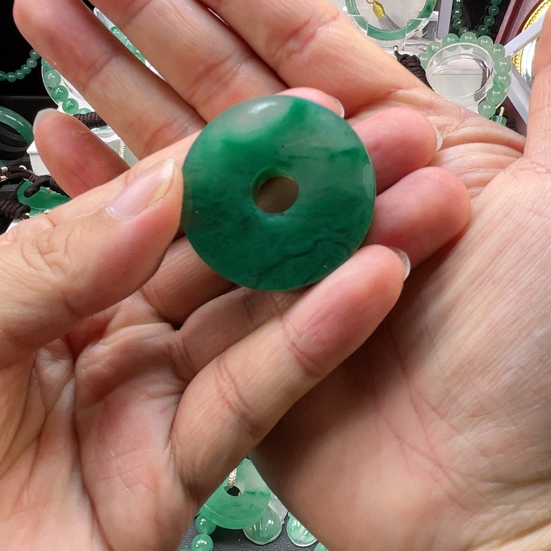 石英质玉吊坠(不含链)未镶嵌