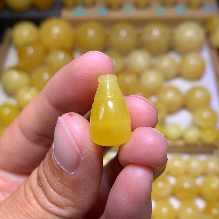 蜜蜡裸石未镶嵌天然俄料蜜蜡鸡油黄三通10.5