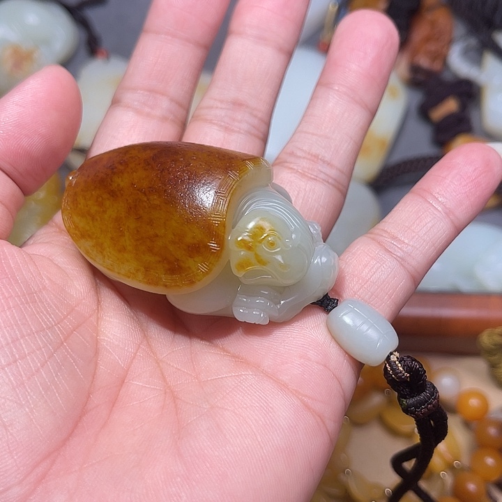 启***o和田玉未镶嵌颈饰