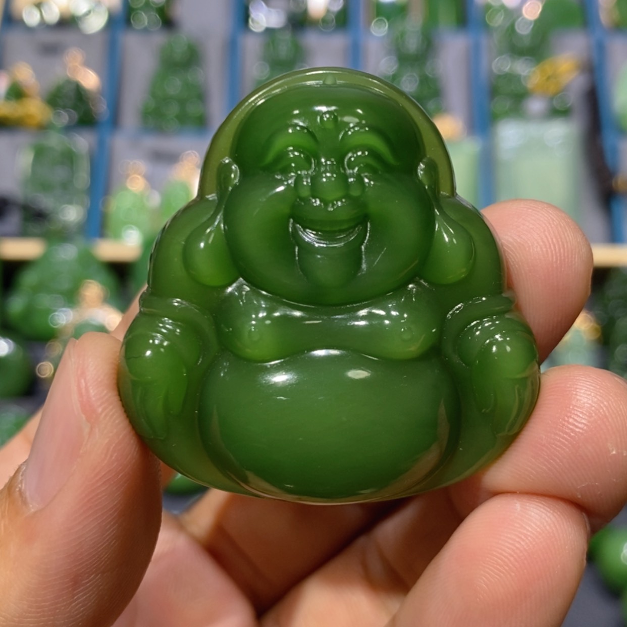 【闪购商品】和田玉吊坠(不含链)未镶嵌辣阳绿微猫眼佛公 41/42