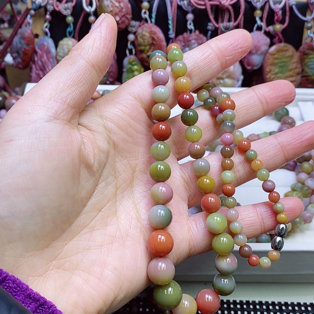 玛瑙/玉髓盐源玛瑙项链未镶嵌