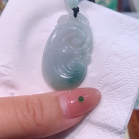 颈饰未镶嵌翡翠如意