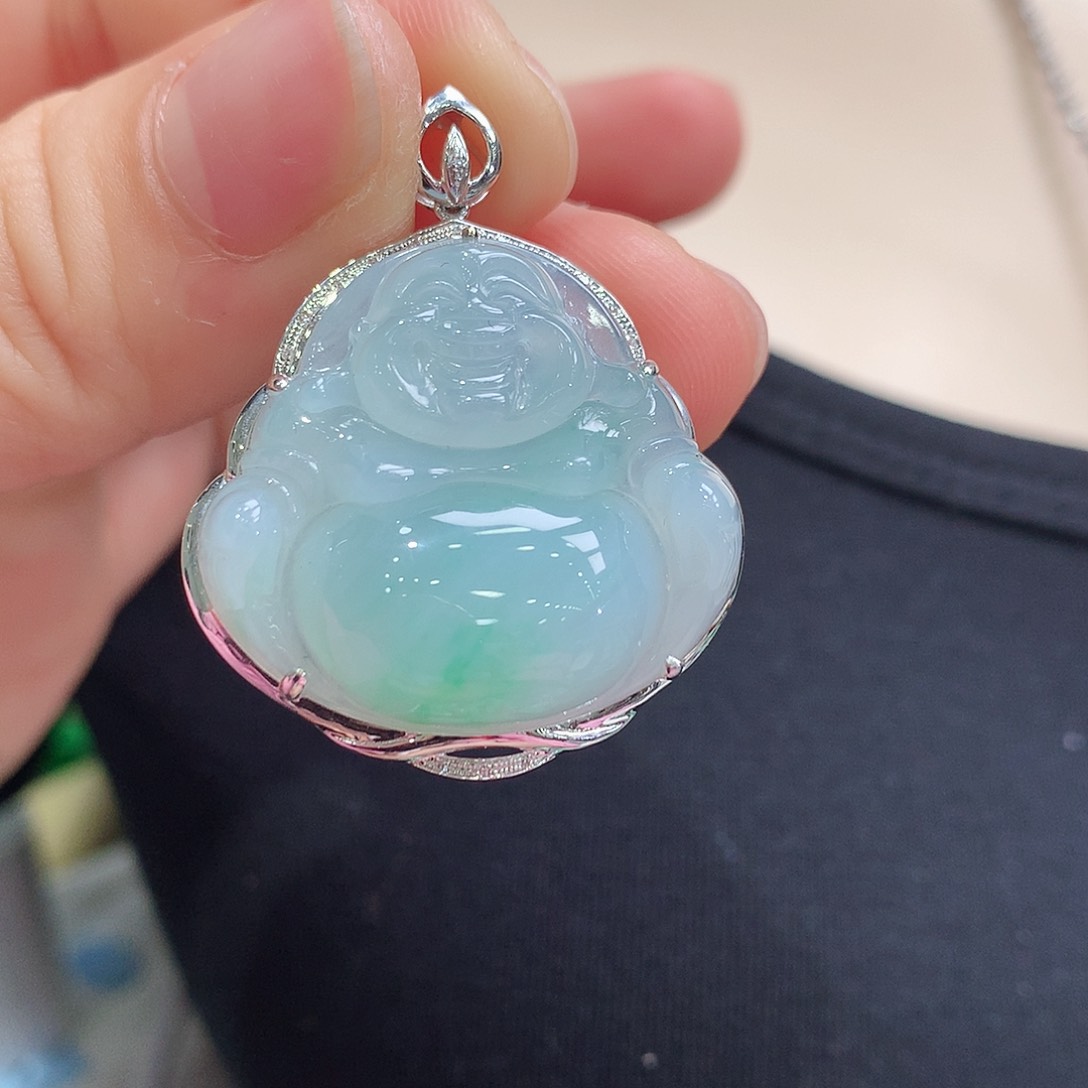 翡翠颈饰18K金镶嵌佛公