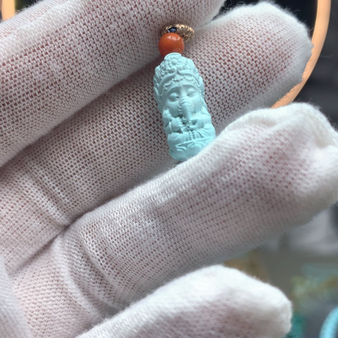 绿松石未镶嵌挂件